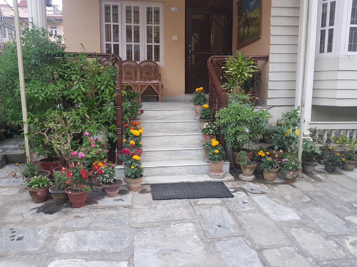Cozy Home Jawlakhel Exterior foto